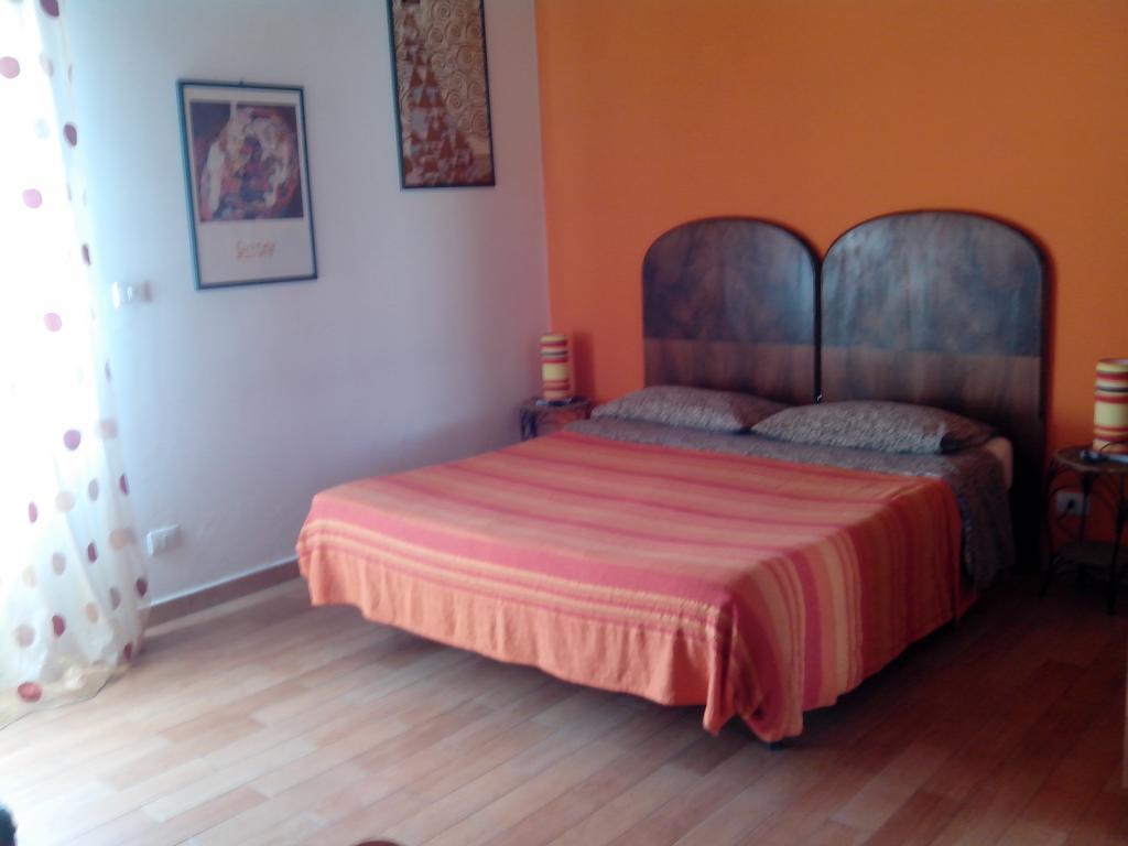 Bed&Breakfast La Casetta Сант-Алессио-Сикуло Номер фото