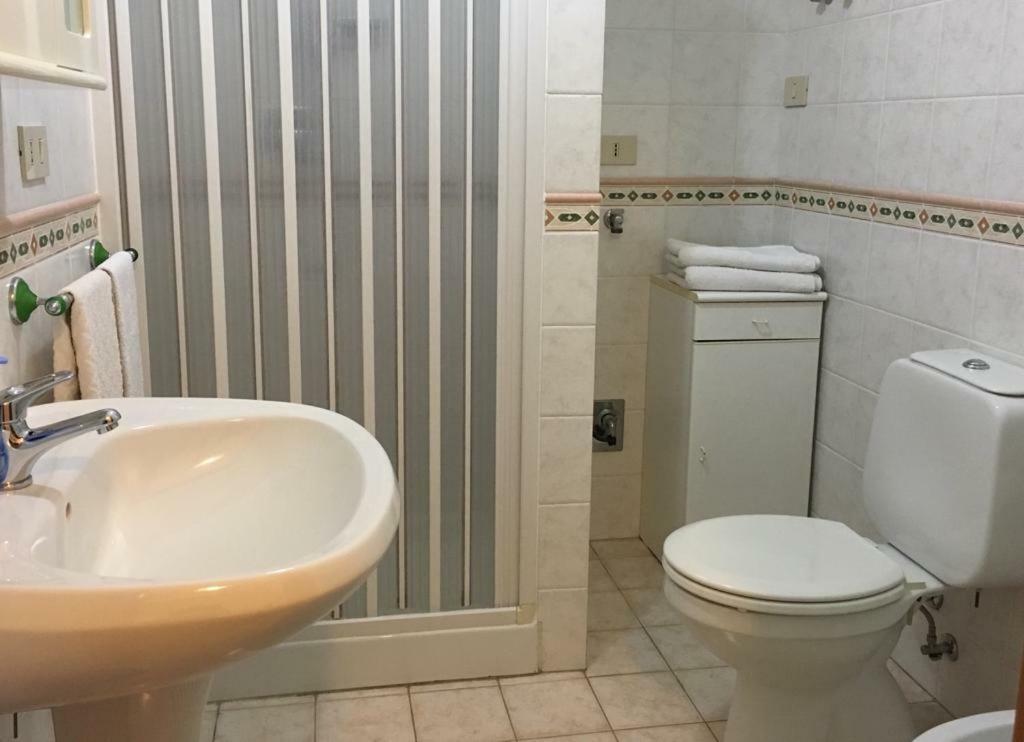 Bed&Breakfast La Casetta Сант-Алессио-Сикуло Экстерьер фото